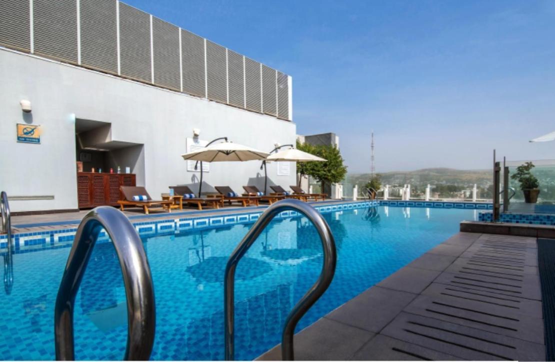 Dushanbe Serena Hotel Esterno foto